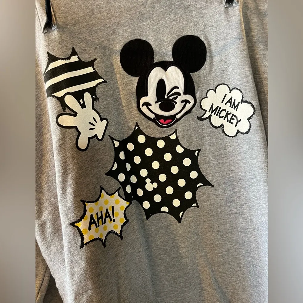 Disneyland Hong Kong Winking Mickey Sweatshirt XL RARE China Embroidered Mickey - Image 3