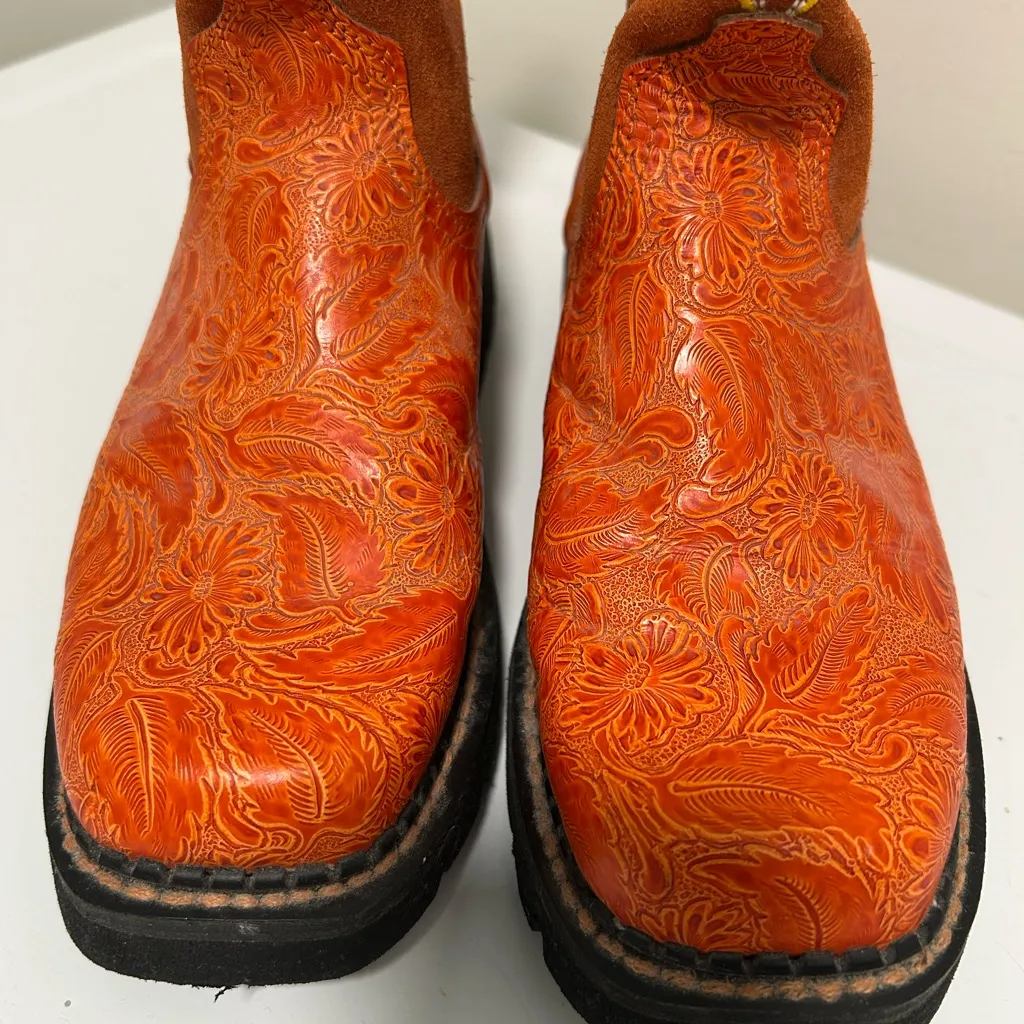 Justin Orange Cowboy Boots Size 8 - Image 4