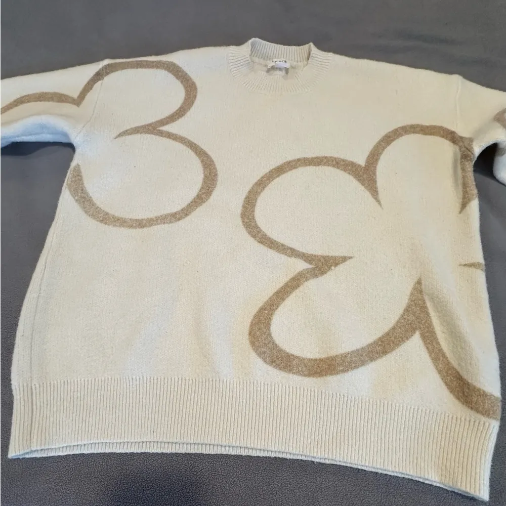 Le Lis Women’s small Cream Pullover Sweater Large Floral Daisy Outline Crew Neck - Image 9