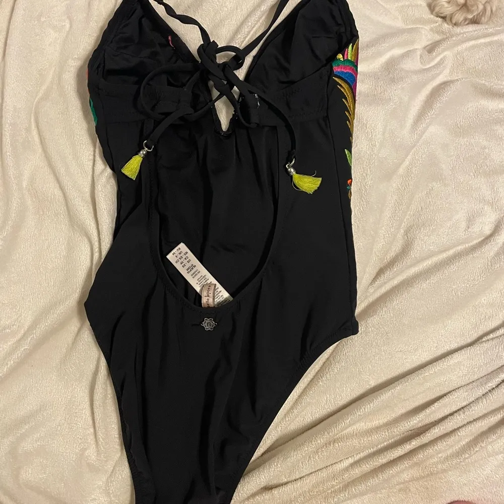 Nanette Lepore Isla Marietas Goddess Embroidered Black Swimsuit XS - Image 4