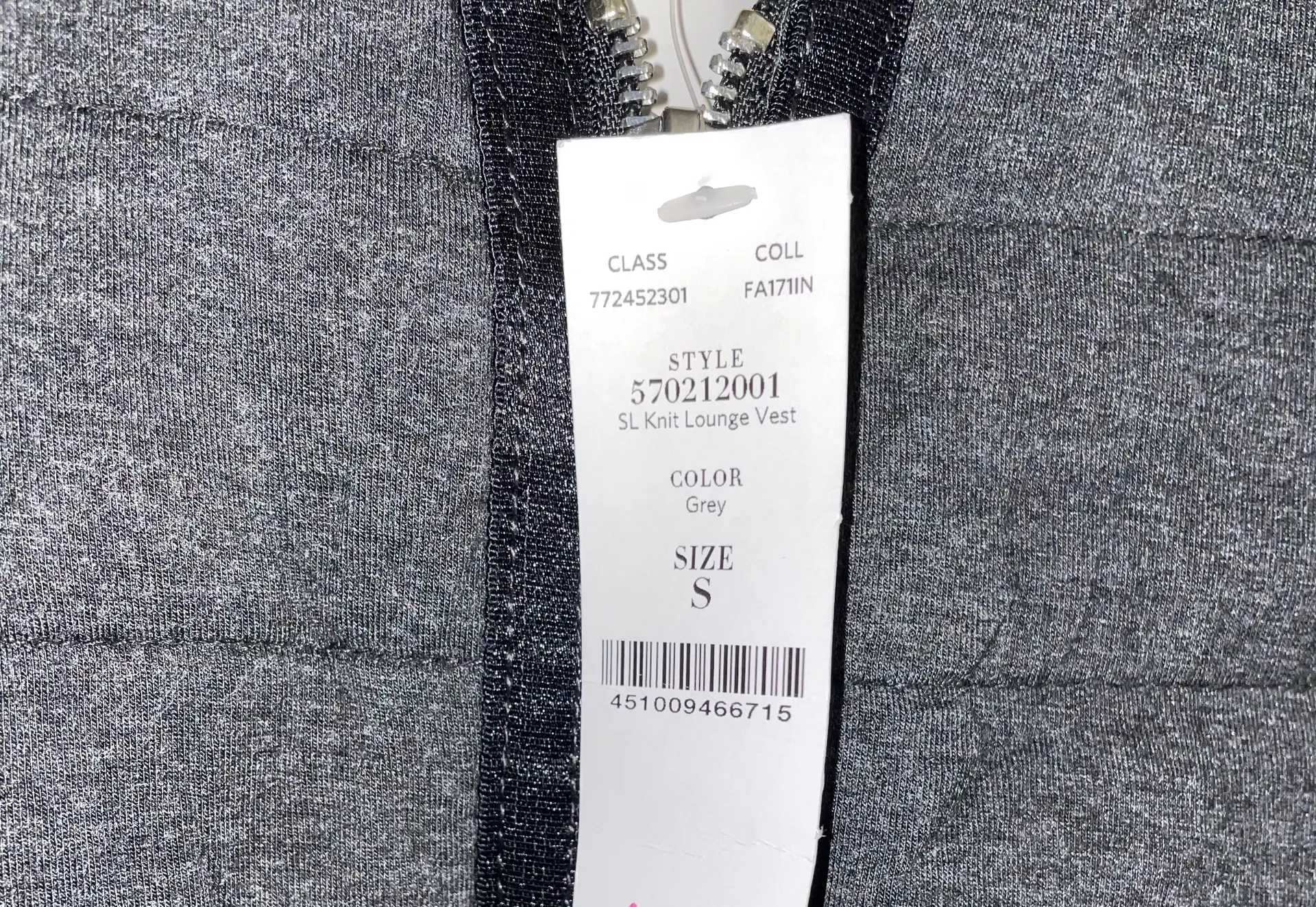NWT $130 White House Black Market Grey Knit Quilted Zip Front Vest S - Image 11