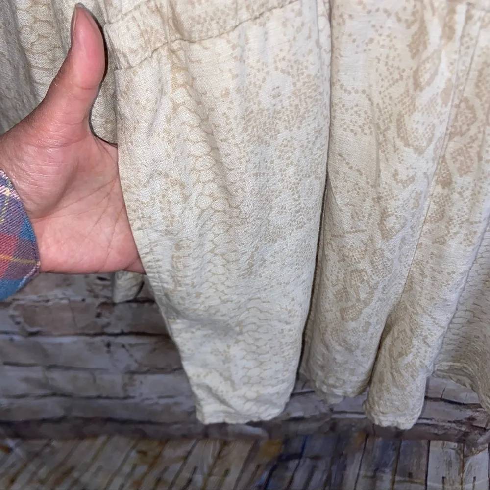 Anthropologie Cloth & Stone Beige Snake Print Tencel Linen Romper Size XL - Image 6