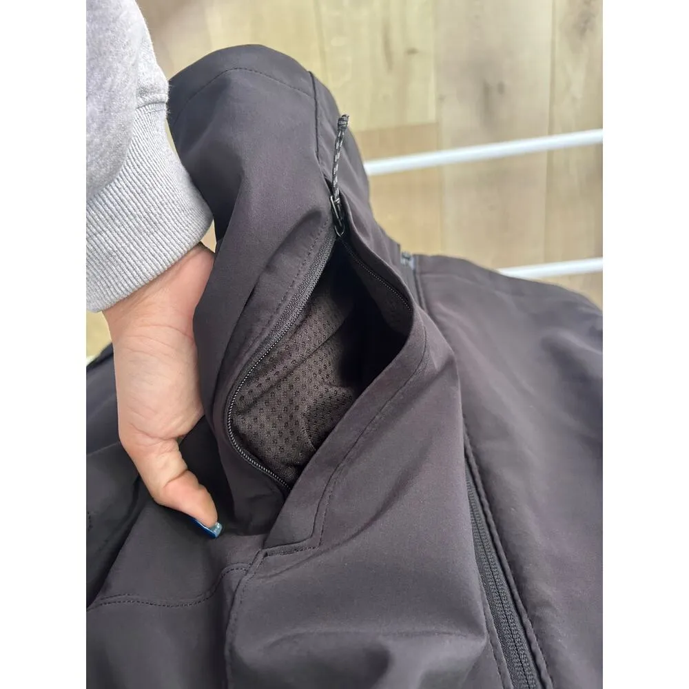 Patagonia Women's Black Full Zip Jacket Size Small - Image 6