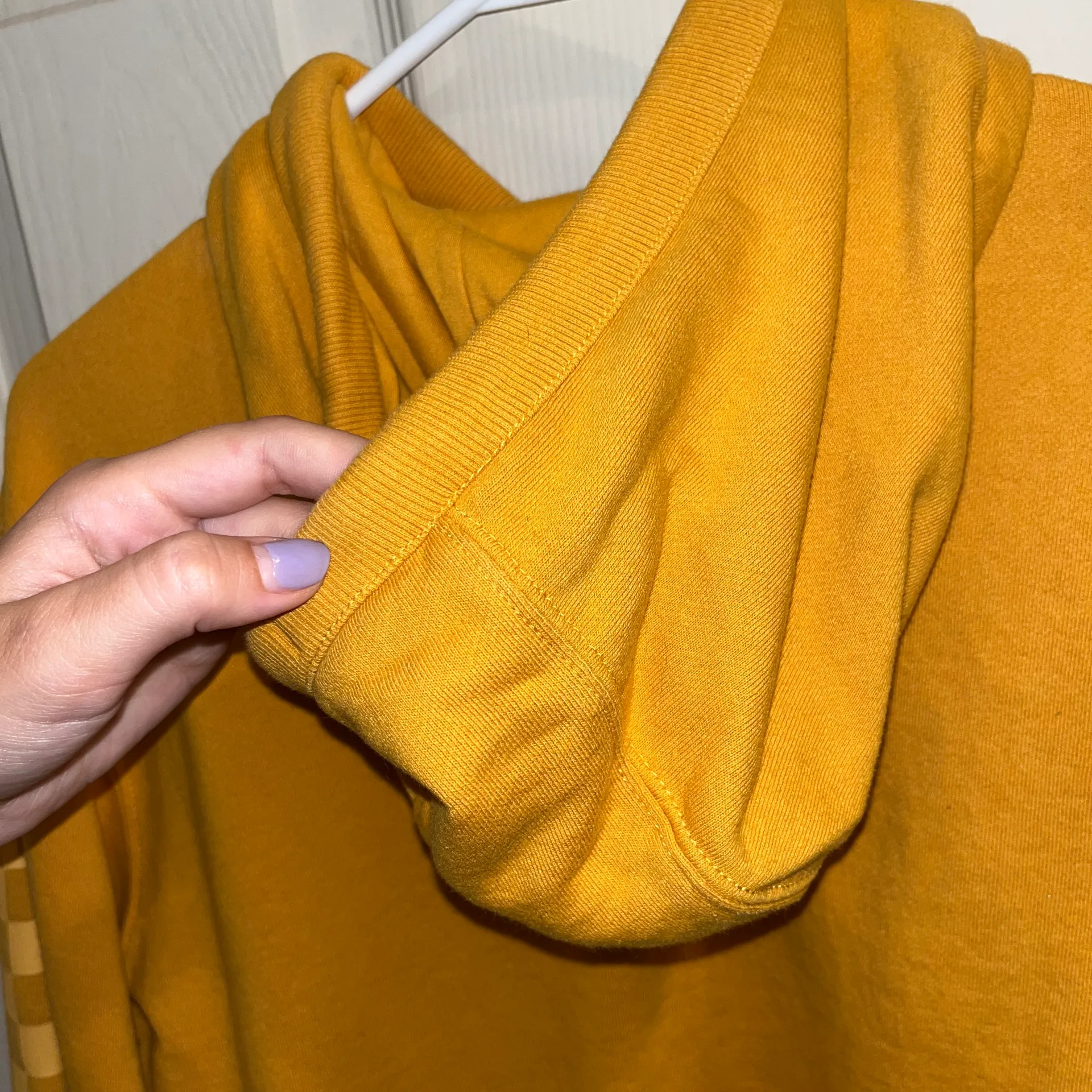 Hooded Crop Sweatshirt - Image 8