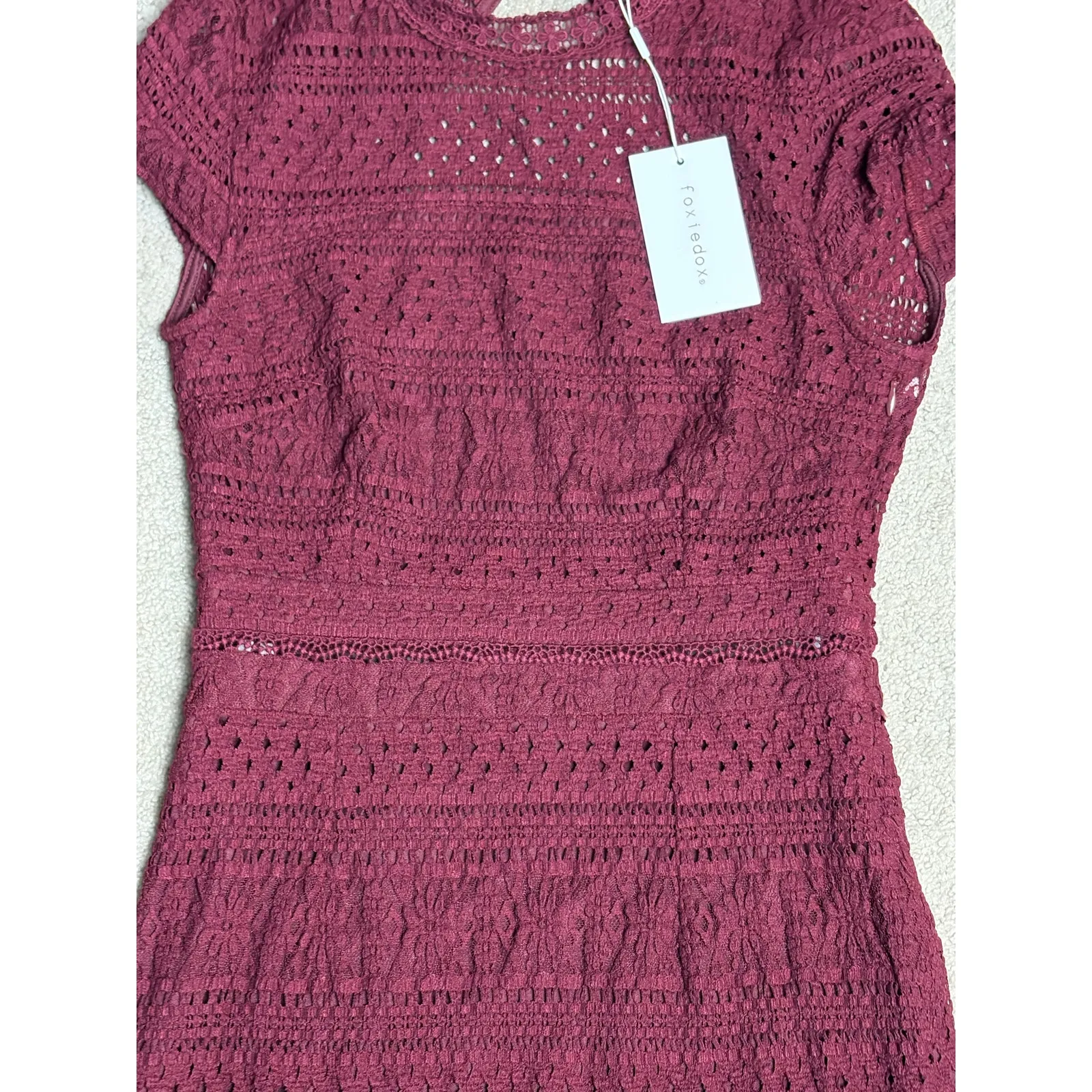 Foxiedox Ellie Lace Open Back Cocktail Dress in‎ Red Wine Size Small - Image 8