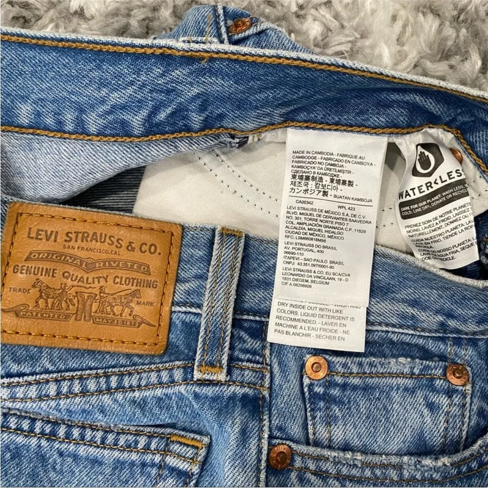 Levi's Wedgie Straight Leg Distressed Jeans - Image 7