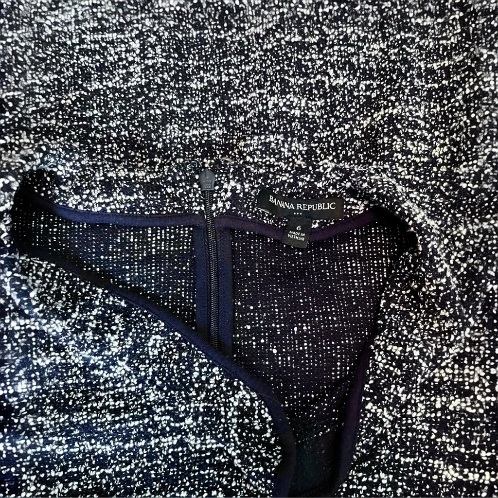 Banana Republic. Navy Blue & White Tweed Shift Dress. Size 6 - Image 5