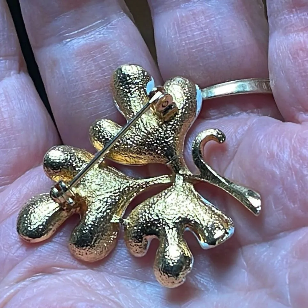 Vintage enamel leaf open cut leaf brooch Gold - Image 3