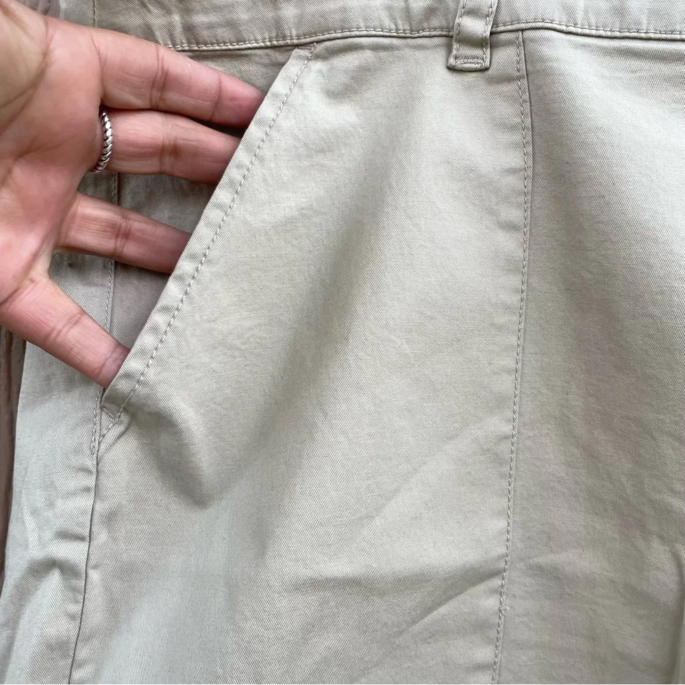 NWT Lane Bryant Womens Shorts Beige Flat Front Deep Pockets Plus Size 24 - Image 6