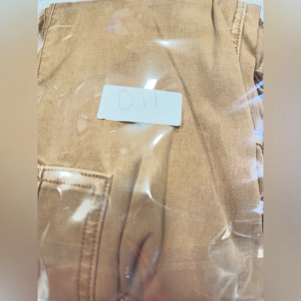 SPANX Stretch Twill Ankle Cargo Pant in Brown Honey Glow Size Medium - Image 14