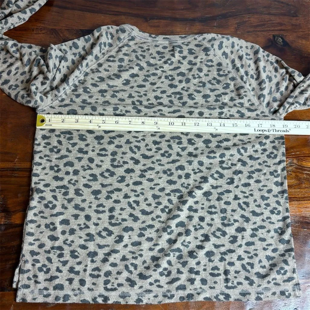 Abercrombie & Fitch Women's Brown Animal Print Long Sleeve Top S - Image 7
