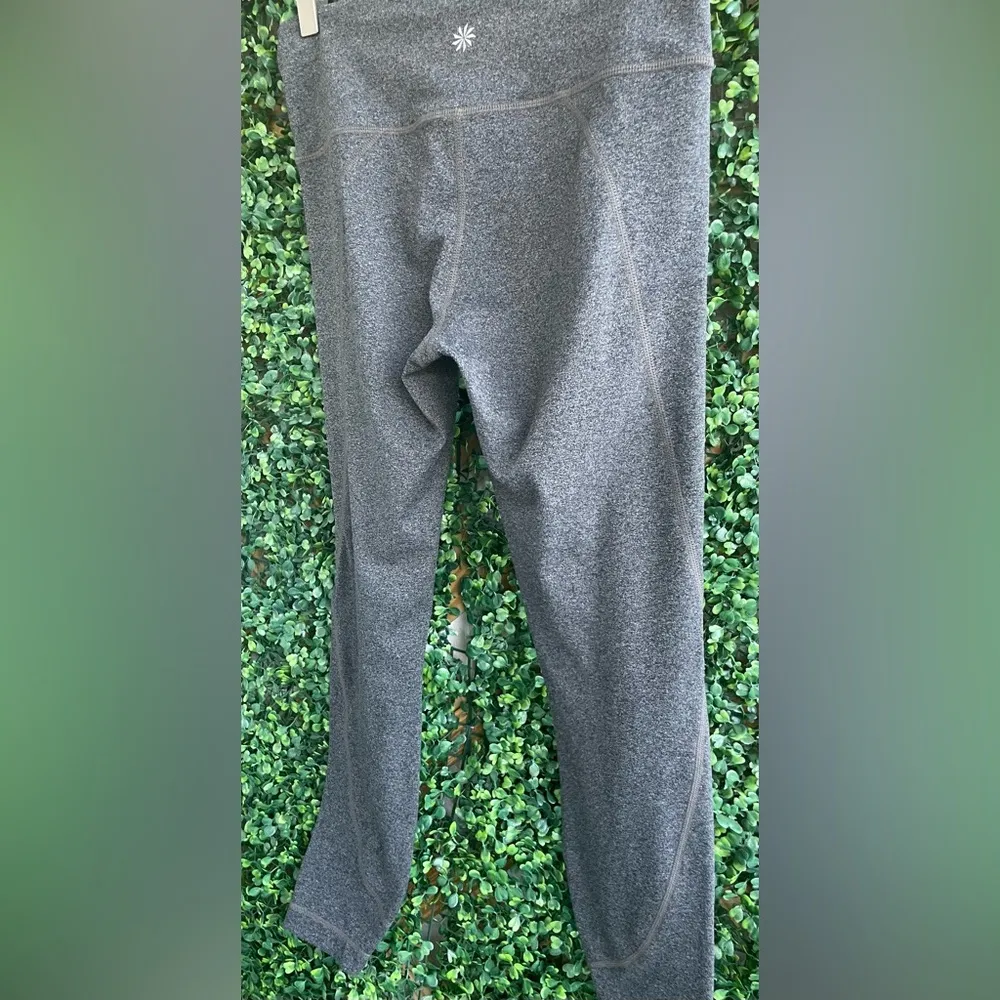 Athleta - High Rise Salutation Crop Leggings | Grey | Size Small - Image 7