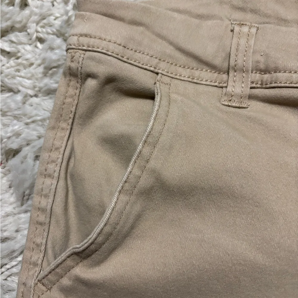 Bluenotes Tan Women's Shorts Size 28 - Image 3