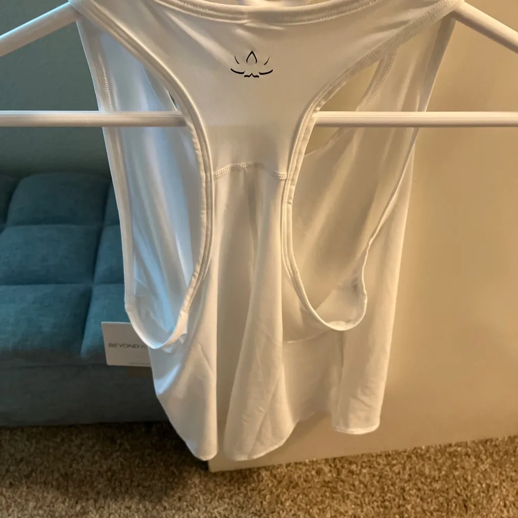 Beyond yoga, spacedye resilience, tank top, new with tags - Image 5