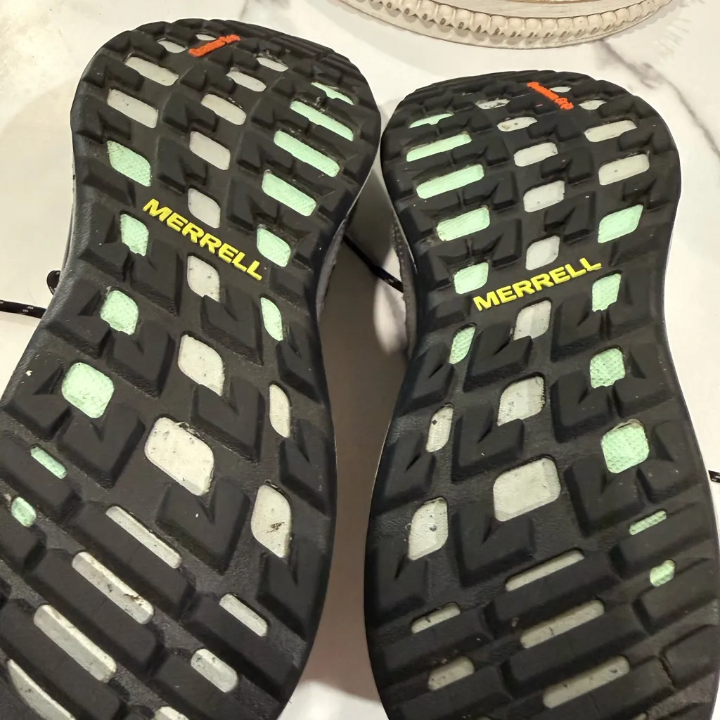 Merrell Forest Green and Charcoal Sneakers - Image 9