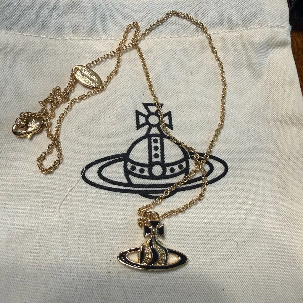NEW Vivienne Westwood Mini Bas Relief Orb Pendant necklace Gold Tone and Black - Image 7