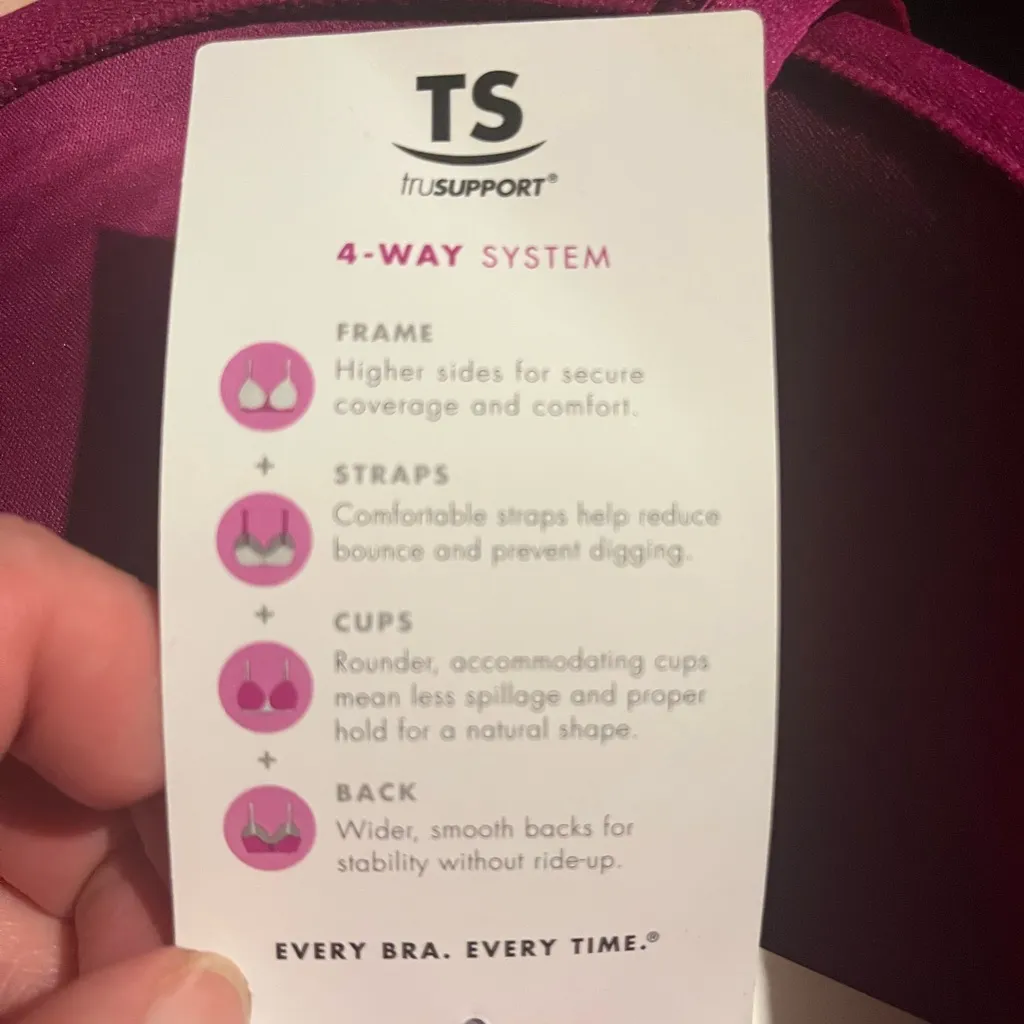 Playtex  Secrets Feel Gorgeous Underwire - Image 5