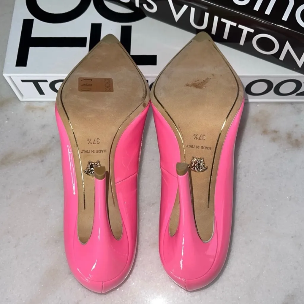 New Versace Pink Palazzo Medusa Patent Leather Pointed Toe Pump in Pink - Image 12