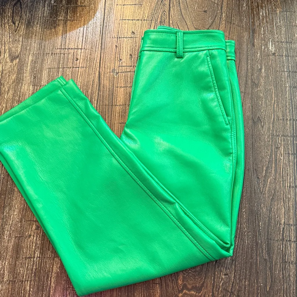 Aritzia Babaton Command Cropped Vegan Leather Pant Size 4 In Gloss Green - Image 11