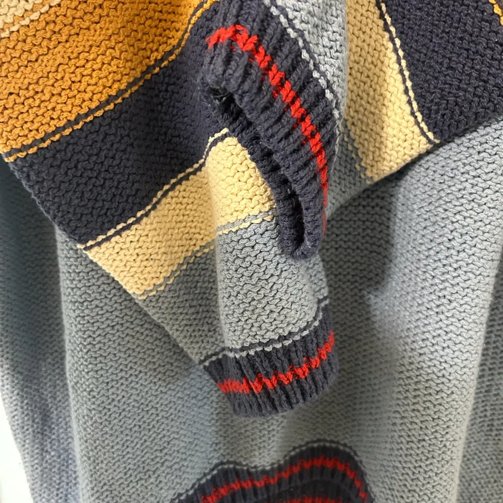 BCBG Blue Crewneck Pullover Style Distressed Sweater(Size. Medium) - Image 11