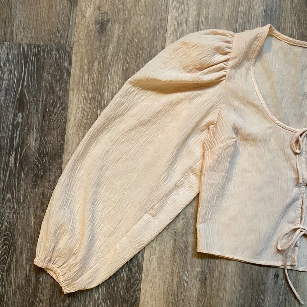 Levi's Puff Sleeve Tie Front Crop Pink Blouse XS Boho Cottage Feminine Ballet - Image 3