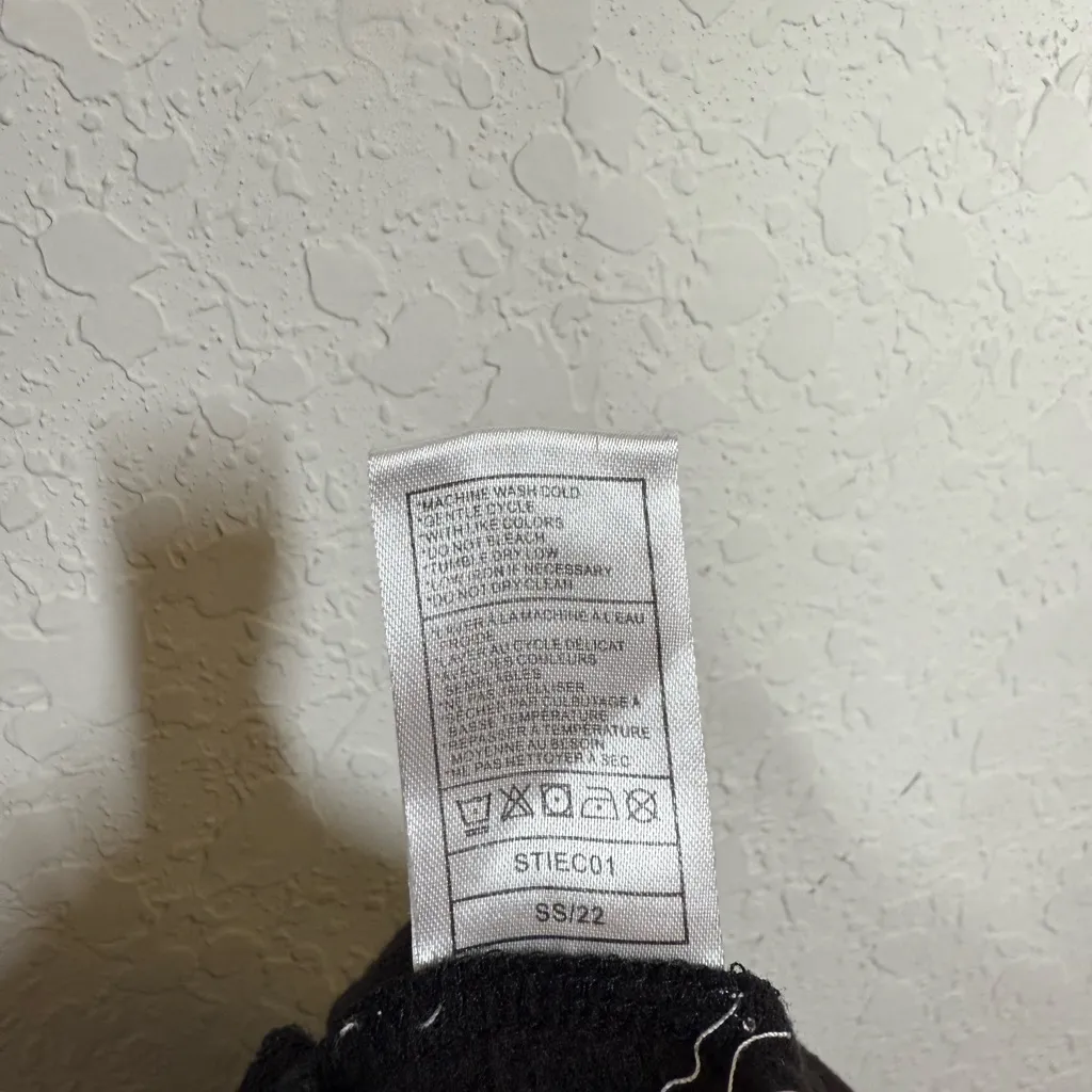 Quince Shorts Size Small - Image 4