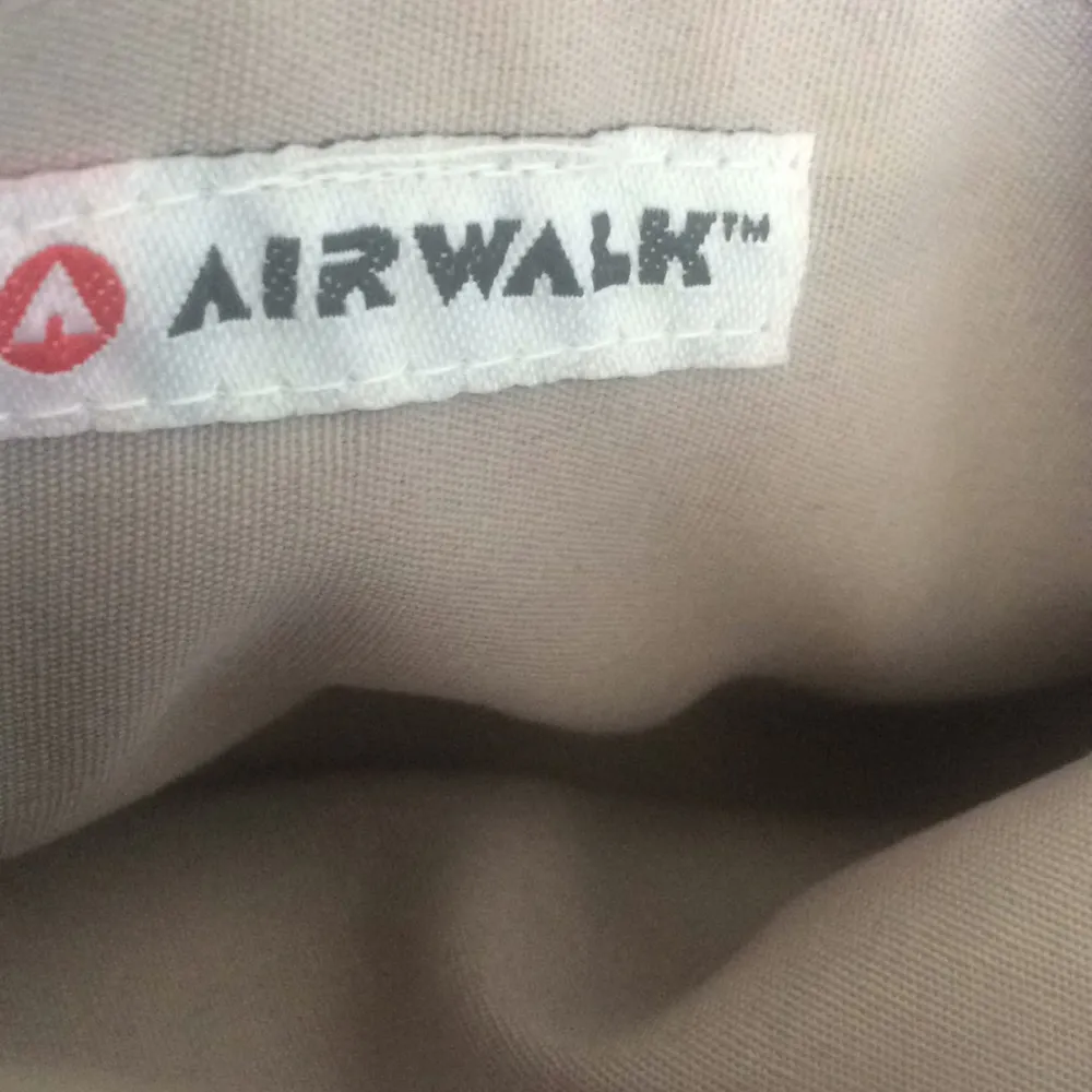 FINAL MARKDOWN Ladies air walk purse - Image 3