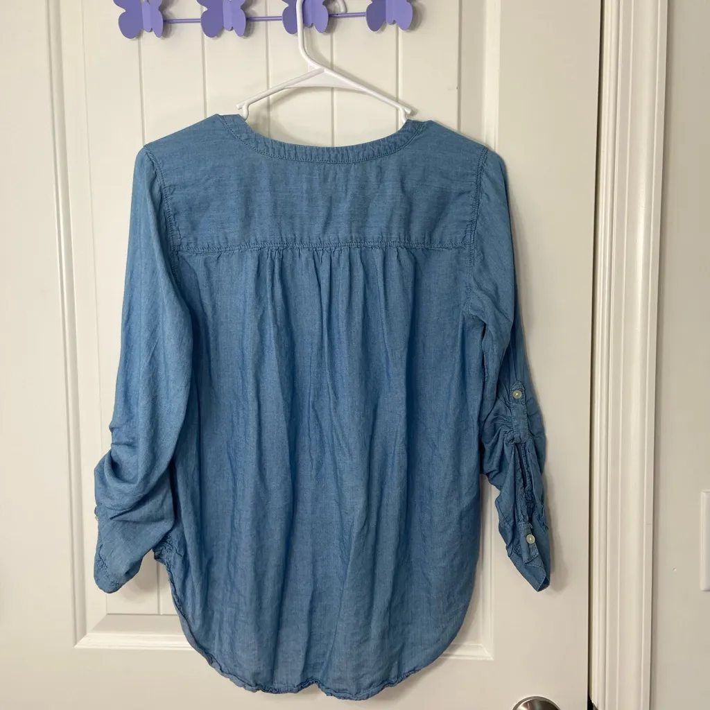 EUC Ann Taylor‎ LOFT The Softened Shirt women’s blue denim look button shirt S - Image 6