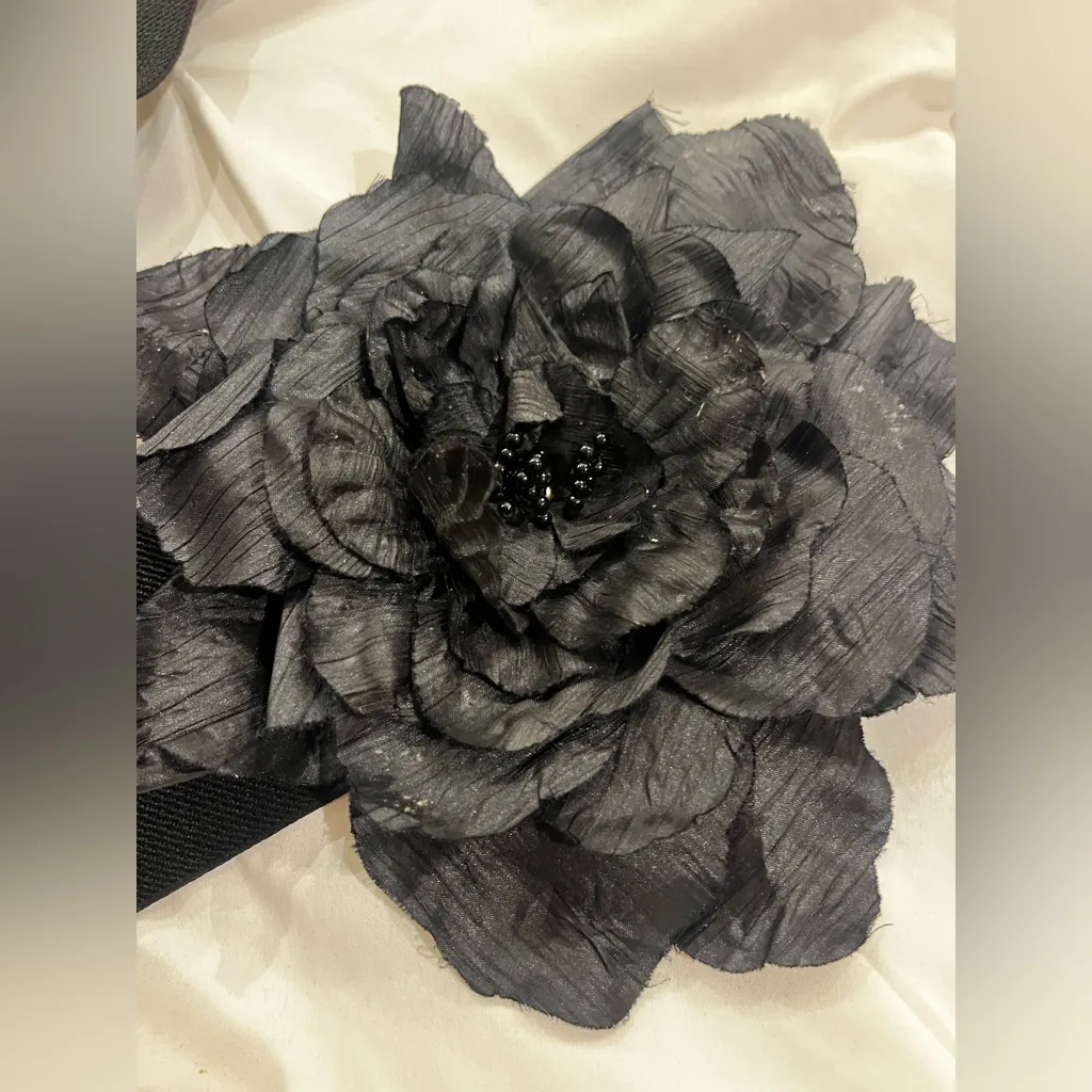 Elegant Black Floral Belt - Image 3