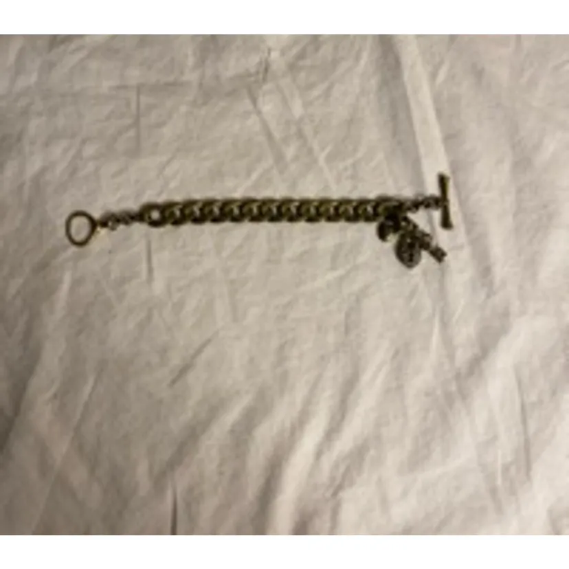 Vintage Y2K Fossil Brass Tone Toggle Charm Bracelet with Lock & Key - Image 4