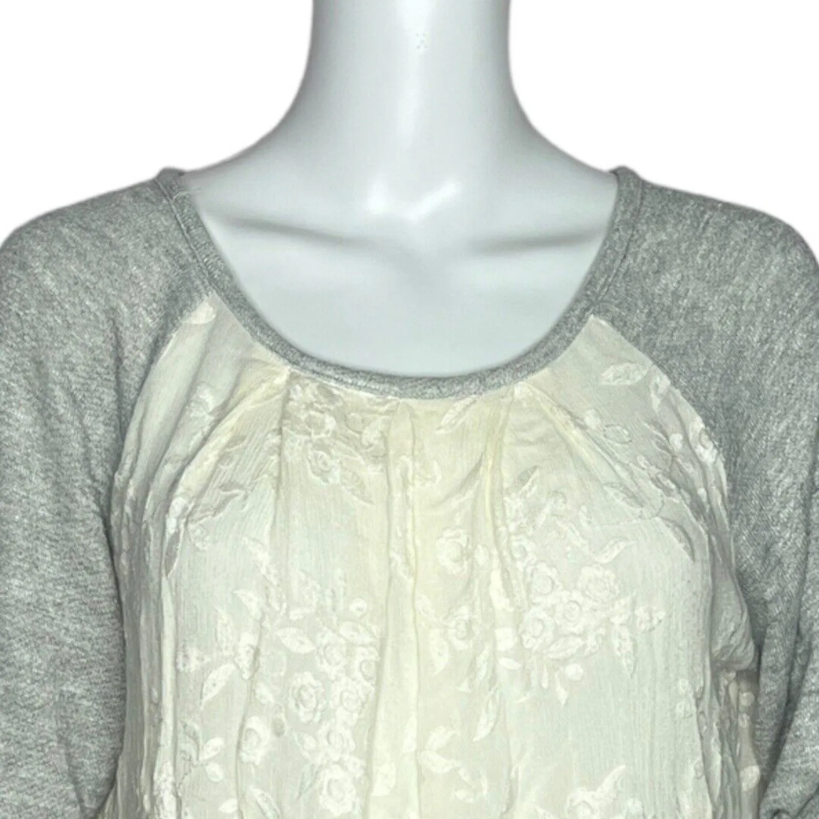 Anthropologie Sunday in Brooklyn Top Womens Medium Gray Ivory Lace Boho Bohemian - Image 5