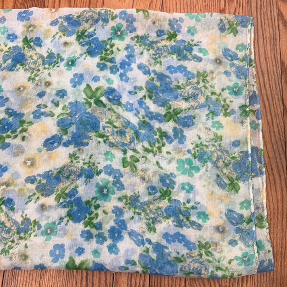 Joy‎ Susan Lightweigbt floral scarf wrap  yellow blue - Image 8