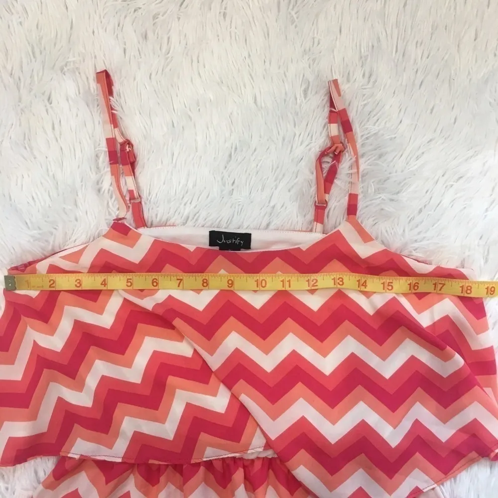 Justify  zigzag print tiered mine dress size Juniors Medium - Image 2