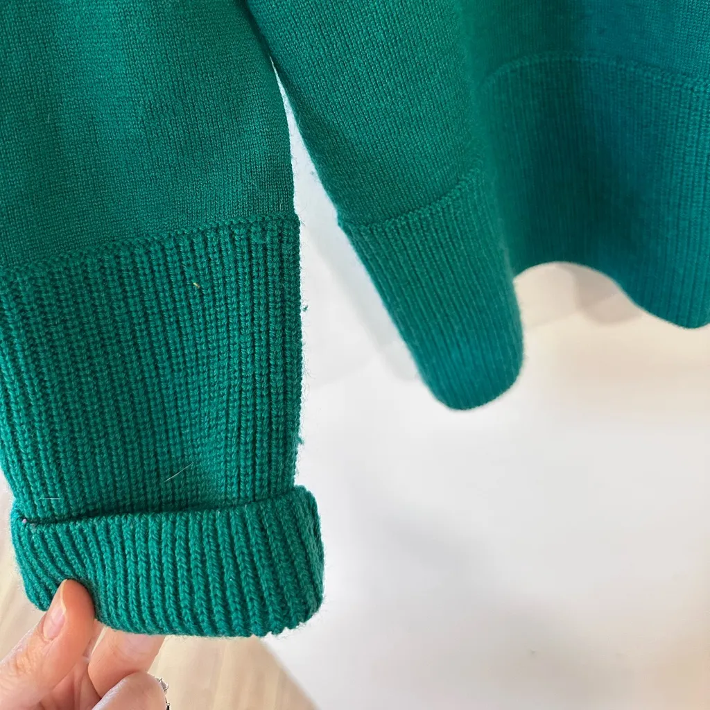 Orvis 100% Wool Turtleneck Sweater Women's Size Medium Green Cozy Knit Pullover - Image 3