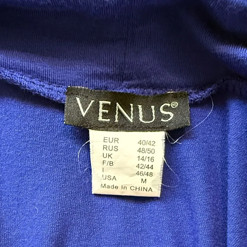 Elegant Blue Women's Top - Image 4