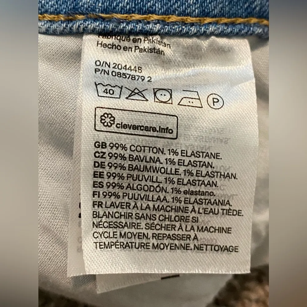 H&M High Wastes Shorts Size 2 - Image 3