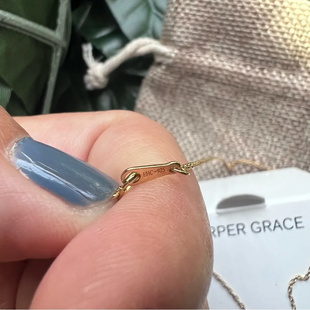 Harper Grace Four Leaf Clover Necklace Gold - Image 4