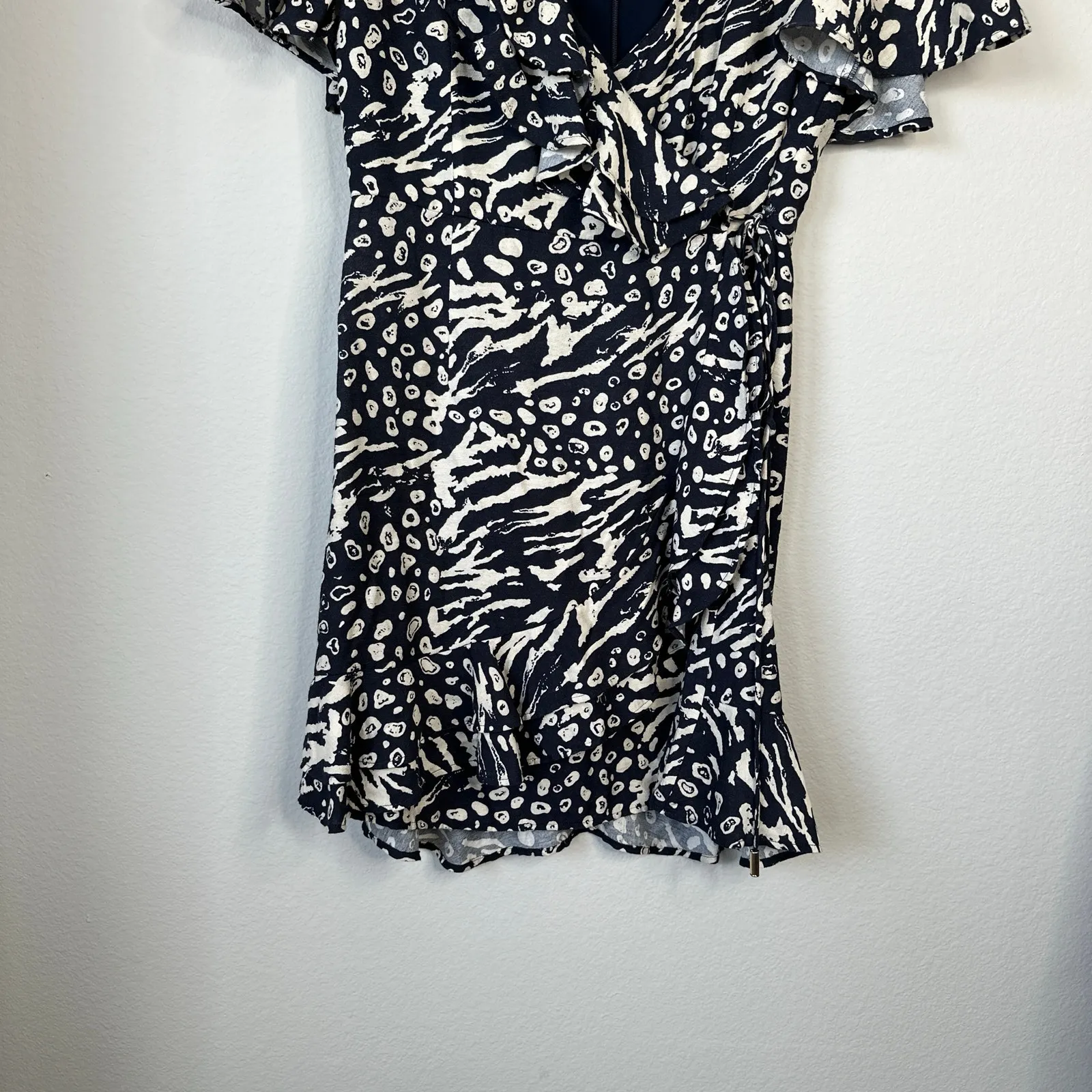 REBECCA VALLANCE Flores Wrap Effect Ruffled Printed Crepe Mini Dress 6 Black - Image 7