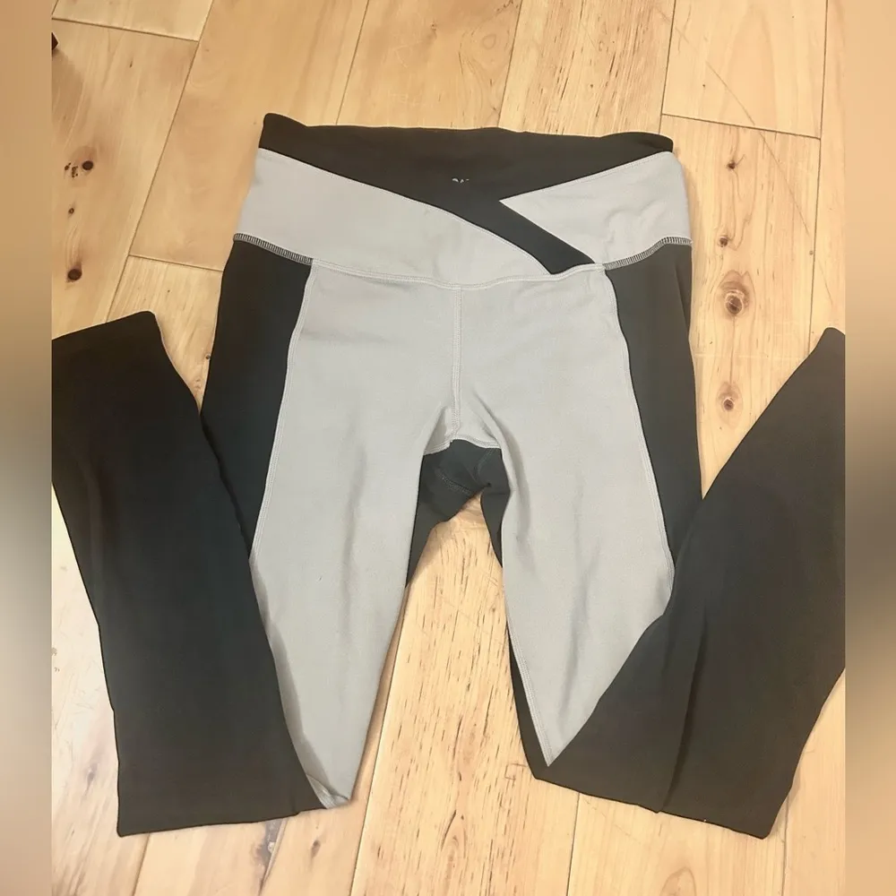 Athleta Powervita Black Quail Brown Chroma 7/8 Tight Crossover Leggings Small - Image 3