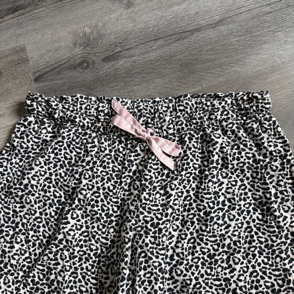 Victoria’s Secret Leopard Pajama Pants Black White Medium Pink Tie - Image 4