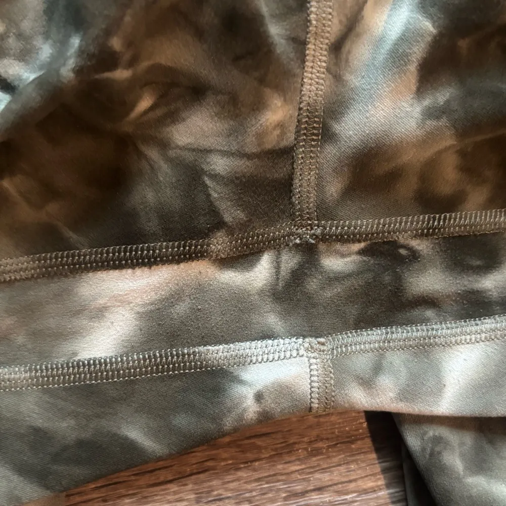 Lululemon Align HR 25" Diamond Dye Light Sage Army Green Dark Olive SZ : 10 - Image 5