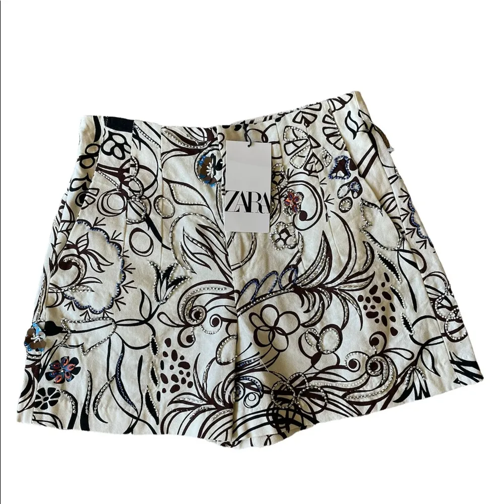 NWT ZARA PRINTED HIGH WAISTED JEWEL EMBELLISHED SHORTS BLOGGERS FAV XS - Image 8