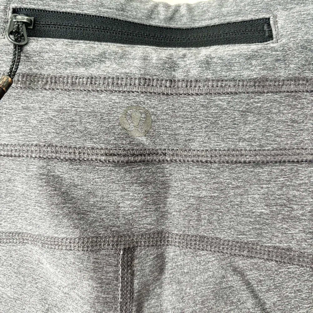 Lululemon Grey Leggings Black Side Size 6 Athleisure Active Wear Workout Gym - Image 6