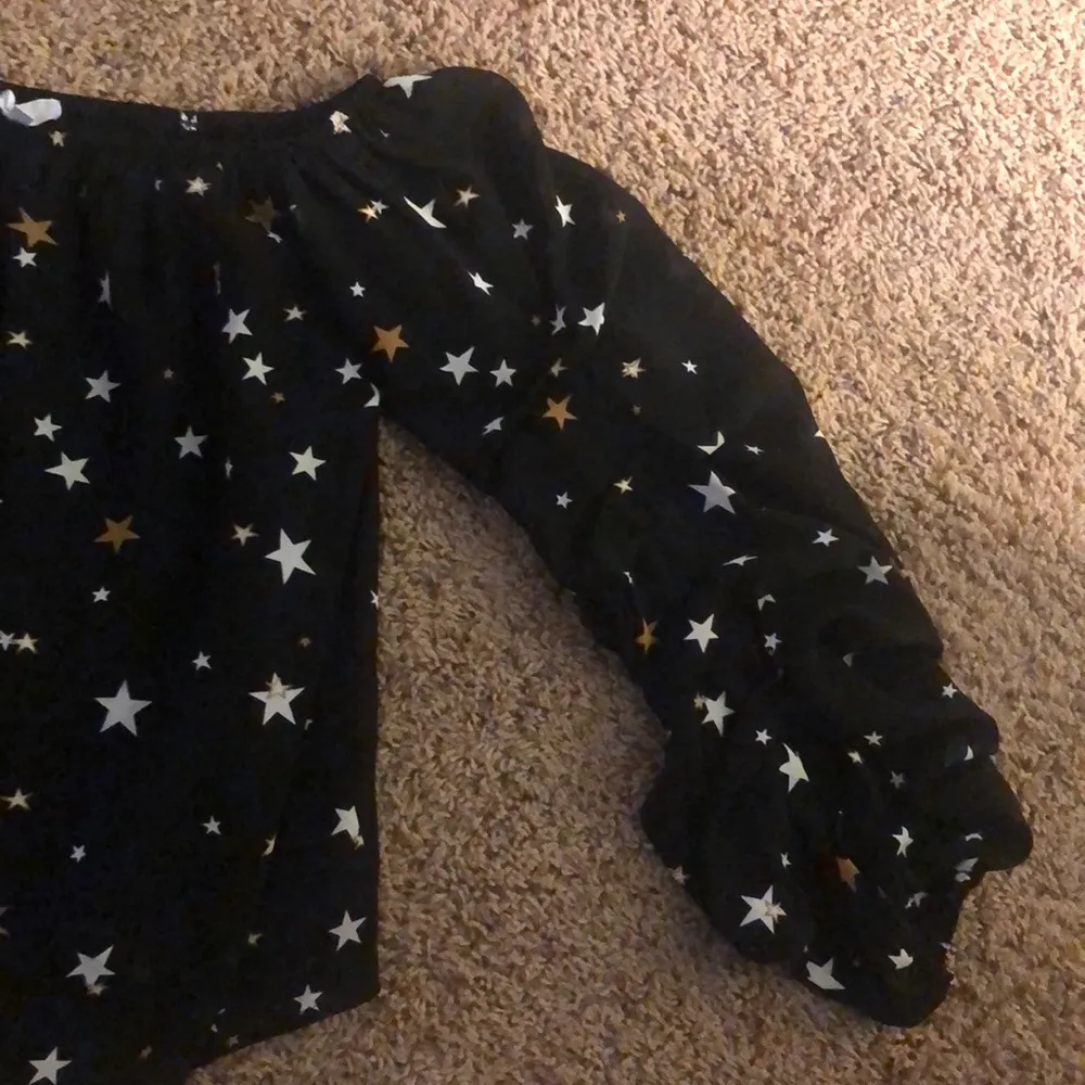 NEVER WORN Off The Shoulder Blouse - Image 3