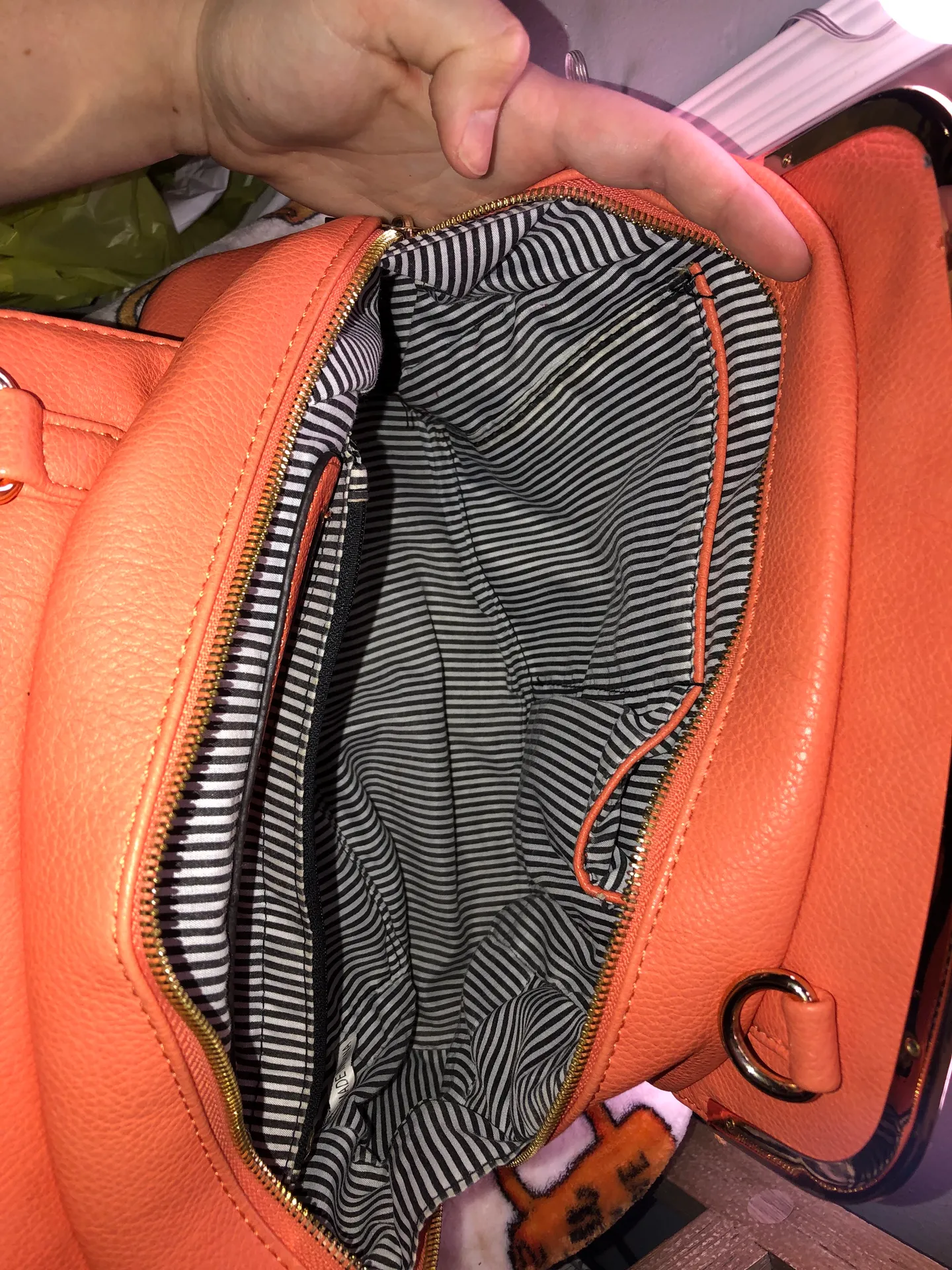 Carolyn Tucker Purse - Image 3