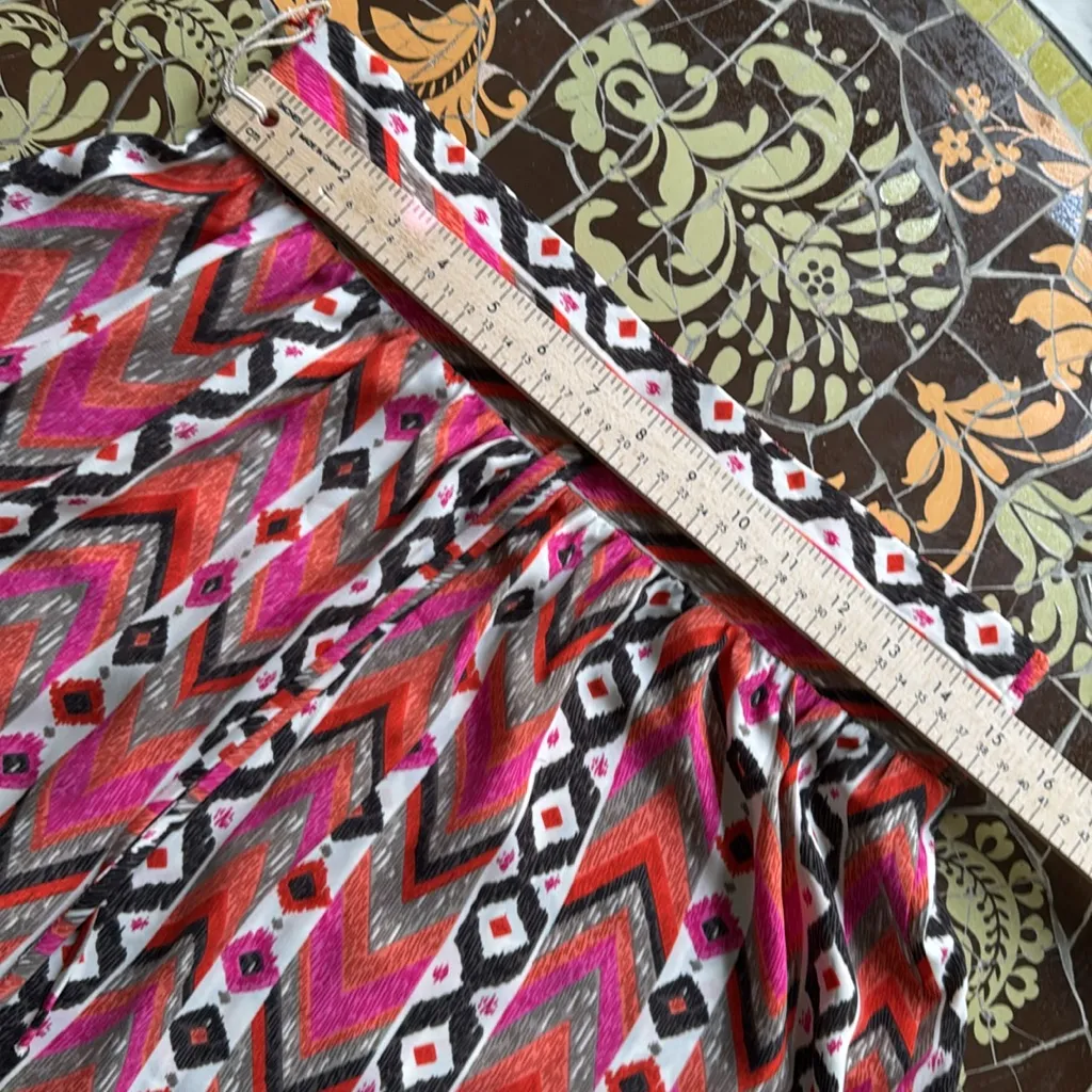 LOVE CULTURE Vibrant Multicolor Chevron Skirt SZ: M - Image 3