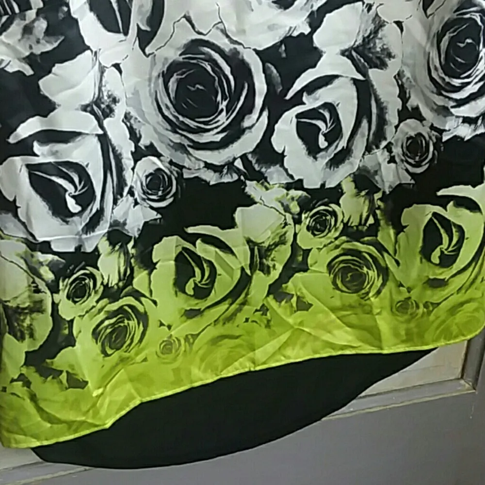 A New Approach floral blouse high low - Image 2