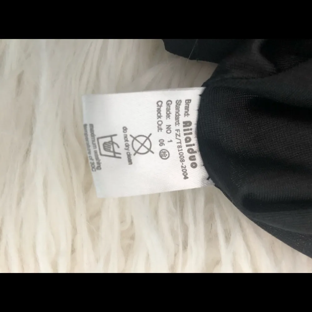 Ailaduo Black dress with shear sleeves Size L - Image 47