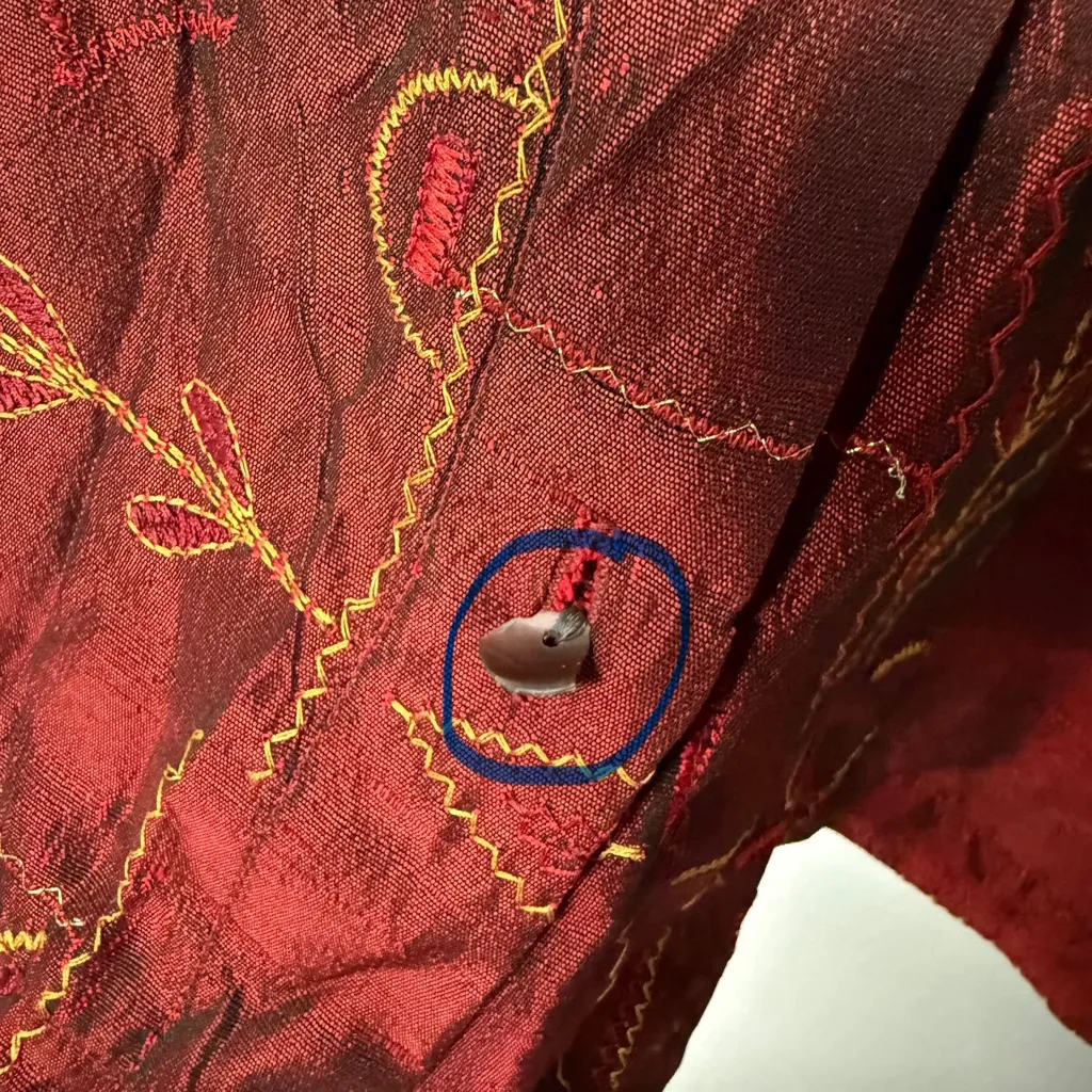 Vintage Maggie Barnes Shirt Jacket Women 1X Red Silk Patchwork Art To Wear Artsy - Image 5