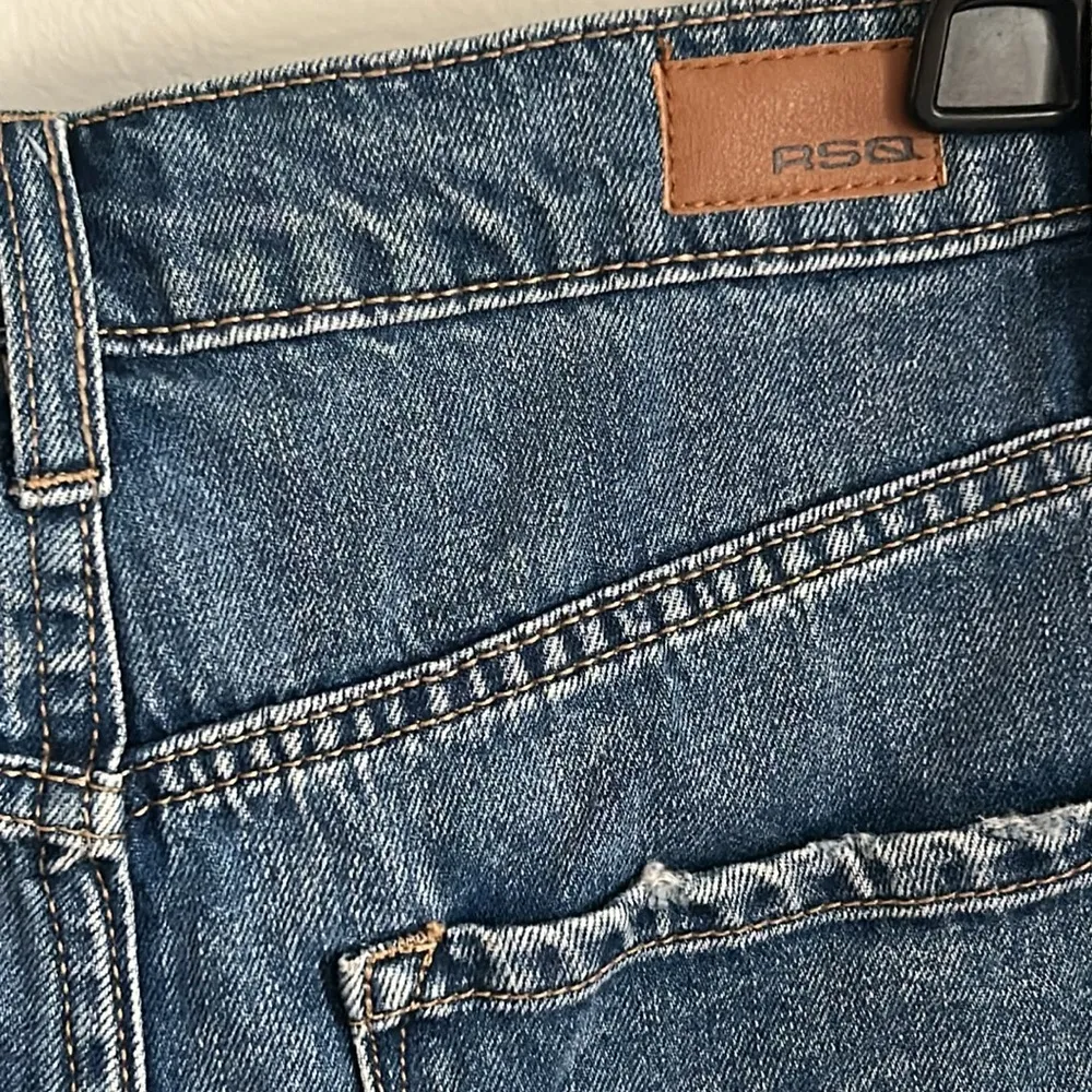 RSQ Distressed Raw Hem Boyfriend Denim Jean Bermuda Cut Off Shorts - Image 6